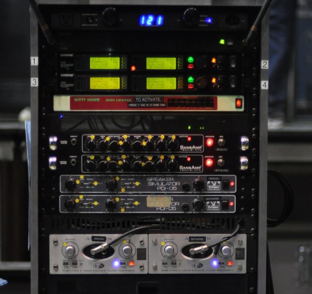 Lee's gear rack