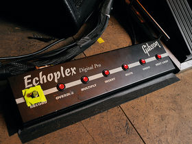 Neal Schon's 2011 Journey live rig in pictures