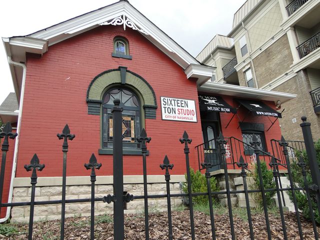 Video Tour: Nashville's 16 Ton Studios in video and pictures