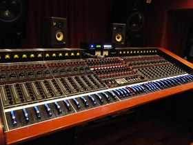 Studio Tour: Nashville's 16 Ton Studios in video and pictures