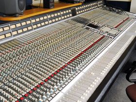 10 classic channel strip plug-ins