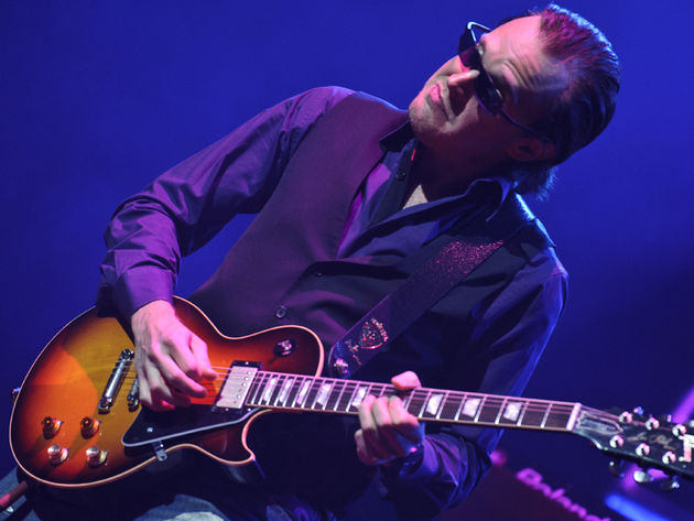 Joe Bonamassa: White Christmas - Bing Crosby