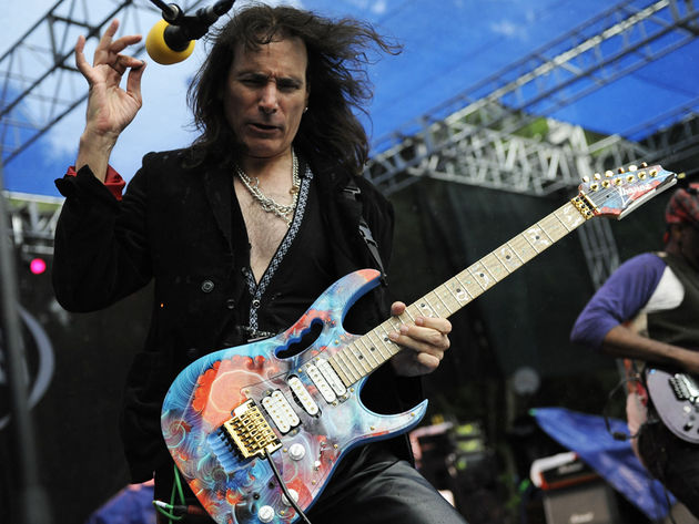 Steve Vai: Christmas Time Is Here - Vince Guaraldi Trio