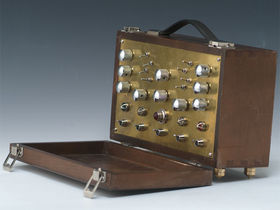17 amazing Steampunk synthesizer mods