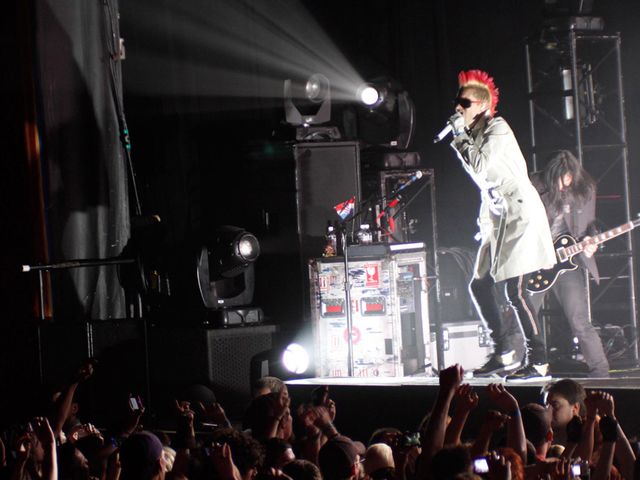 Thirty Seconds To Mars - This is War