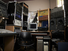 In pictures: Ulrich Schnauss' London studio