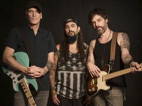 Mike Portnoy, Billy Sheehan and Richie Kotzen talk The Winery Dogs CD track-by-track