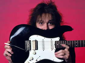 20 of the fastest guitarists in the world today