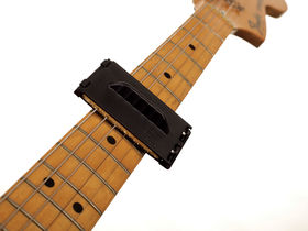 Holiday/Christmas 2012 gift ideas for guitarists