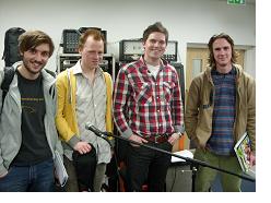 http://cdn.mos.musicradar.com/images/legacy/totalguitar/Steve Lawson, BIMM Bristol students.jpg