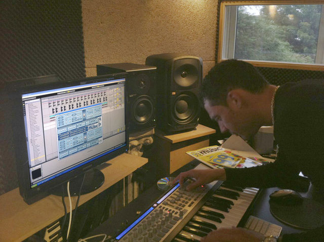 Silvio Ecomo Silvio Ecomo hard at work with R.I.P.