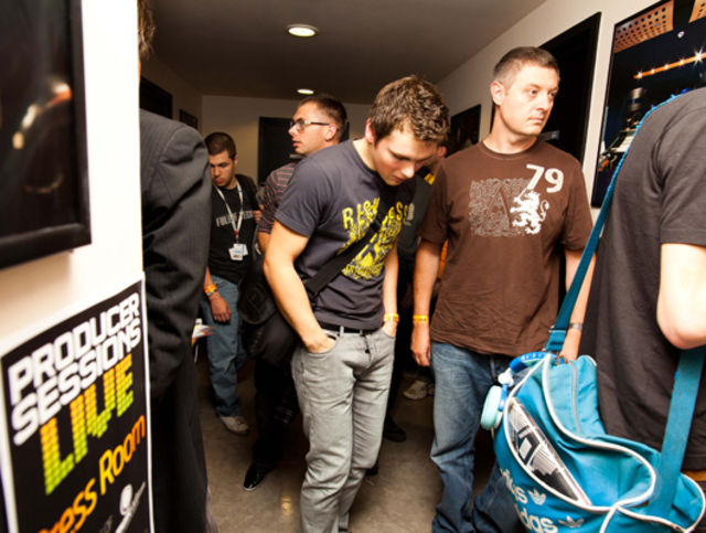 Form A Queue Showgoers throng the corridors of SAE for Producer Sessions Live