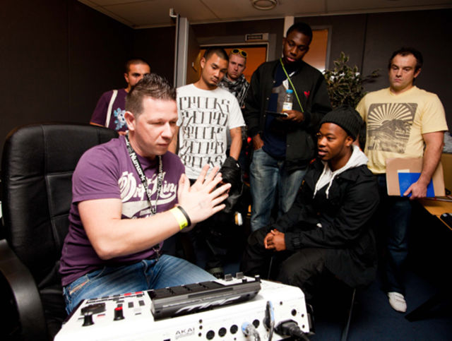 Akai Attacks PSL attendees learn the secret art of MPC beats from Akai's experts