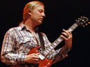 What strings do you use, Derek Trucks?