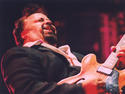 What strings do you use, Otis Grand?