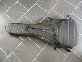 Mono M80 guitar case review
