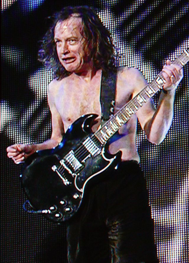 Angus Young (AC/DC)