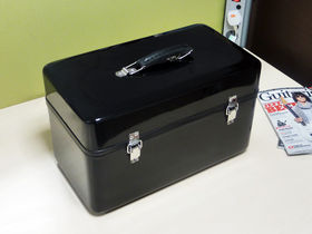 Unboxing: Queen guitarist Brian May's Deacy Amp Replica