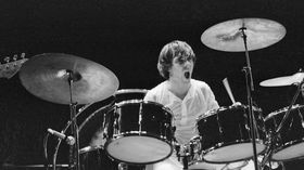 Video: Six drummers trashing their drum kit!
