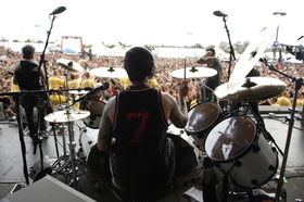 Les 9 batteurs héros d'Arin Ilejay d'Avenged Sevenfold