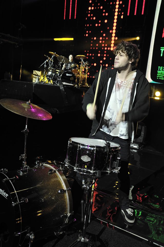 In Pictures: The Wanted's Jay McGuiness joins Steve Barney at the kit