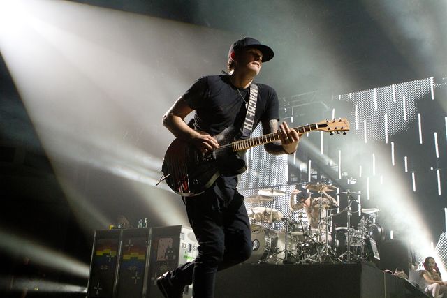 Travis Barker live with Blink-182