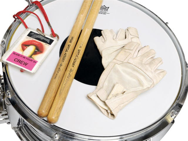 Cozy's sticks, gloves and laminate