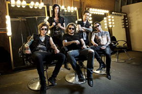 VIDEO: Onstage Nightmares with Asking Alexandria