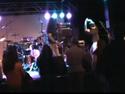 Video: Guitarist quits band on stage