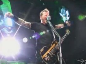 Video: James Hetfield pranks security guy mid-song