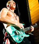 TG204 Tab: Play like Phil Collen (Def Leppard)