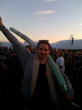 Download 2010: Photo Gallery – The best-dressed festival goers