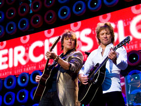 The 10 Highest-Earning Guitarists 2011