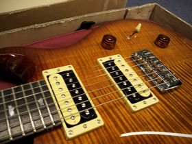 In pictures: PRS SE Custom 24 7-String unboxed