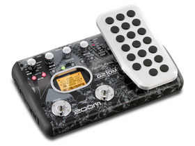 Video: Dave Mustaine demos his signature Zoom pedal